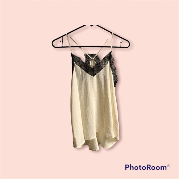 Love on a hanger top. - Picture 4 of 6